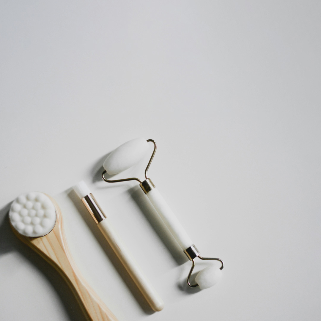 Massagetools auf einem Tisch